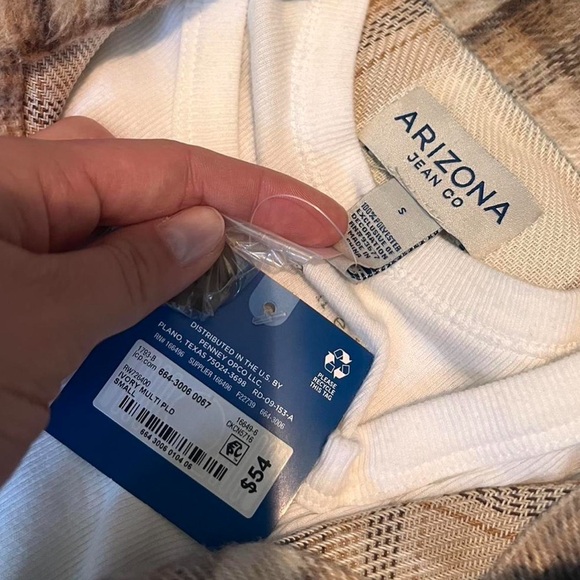 Arizona Jean Co. cream and tan flannel - Picture 5 of 7